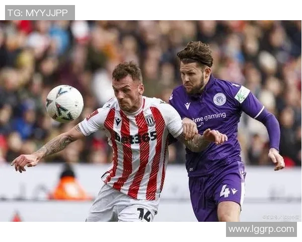 拜仁对阵利物浦的比赛前景分析及双方实力对比探讨